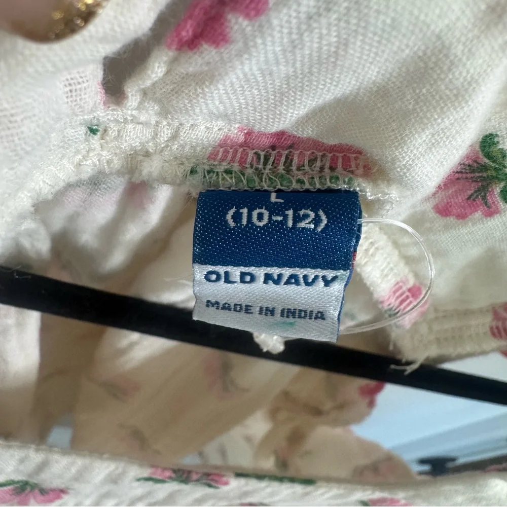 Old Navy floral cotton top